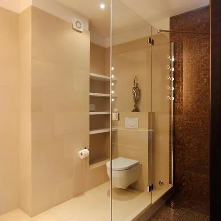 Apartment Luxuria *