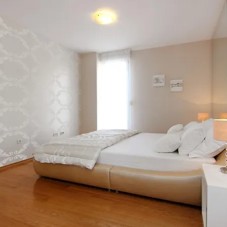 Apartment Luxuria